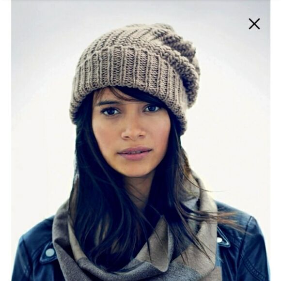 Phase 3 Chunky Knit Beanie - Picture 1 of 6